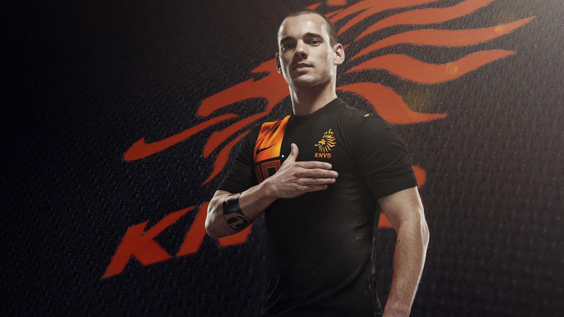 罗梅罗痛陈球队遭遇灾难性挫败,呼吁团结与不懈努力重振旗鼓